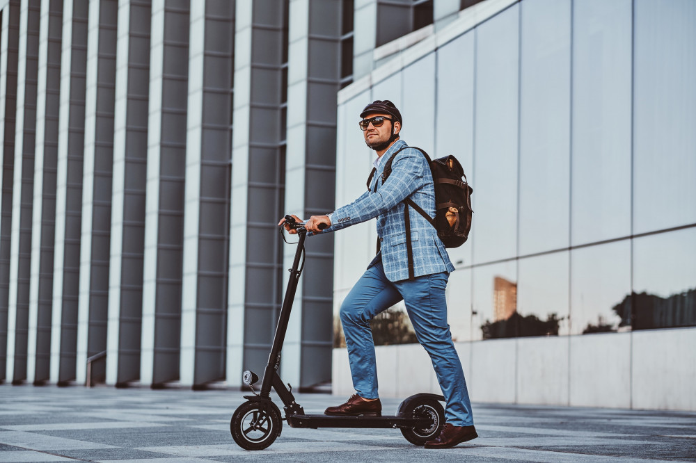 commuting-on-an-electric-scooter